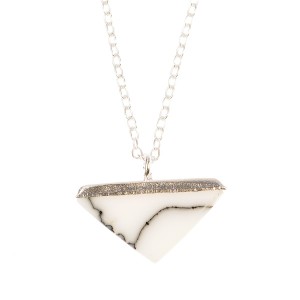 Colier triunghi din argint 925, rodiat, cu marmura alb-negru